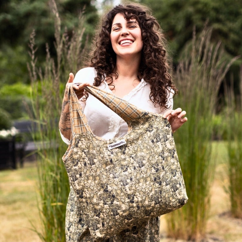 Born To Run Linen Tote/Traverse Life Bag