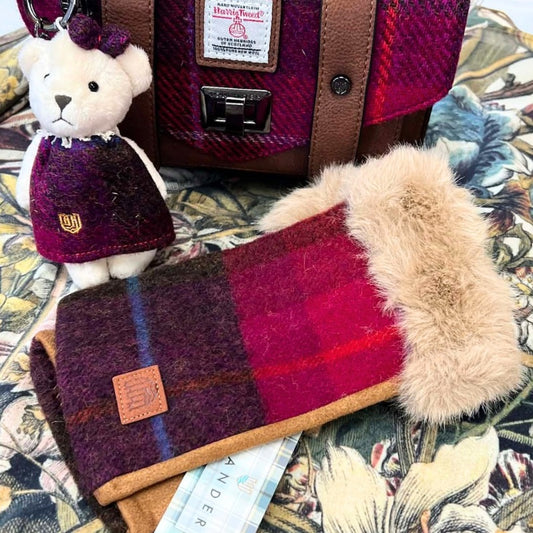 Islander UK Lambswool Fingerless Mittens in Fuchsia Tartan