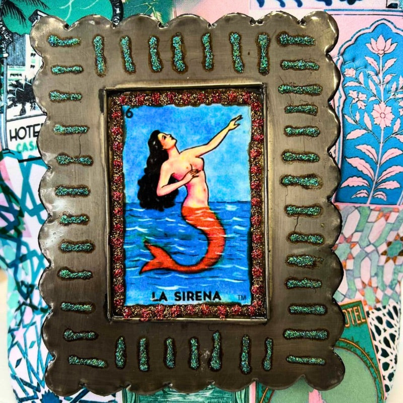 La Sirena in Decorative Tin Frame