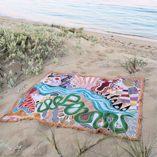 The Keira Wolf Throw Rug
