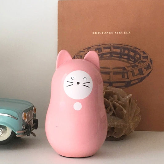 Daruma-Neko in Pink - Achieve Your Goal - Good Love