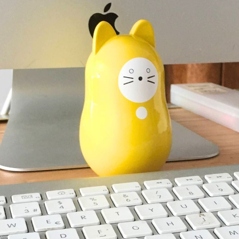 Daruma-Neko in Yellow - Achieve Your Goal - Good Money
