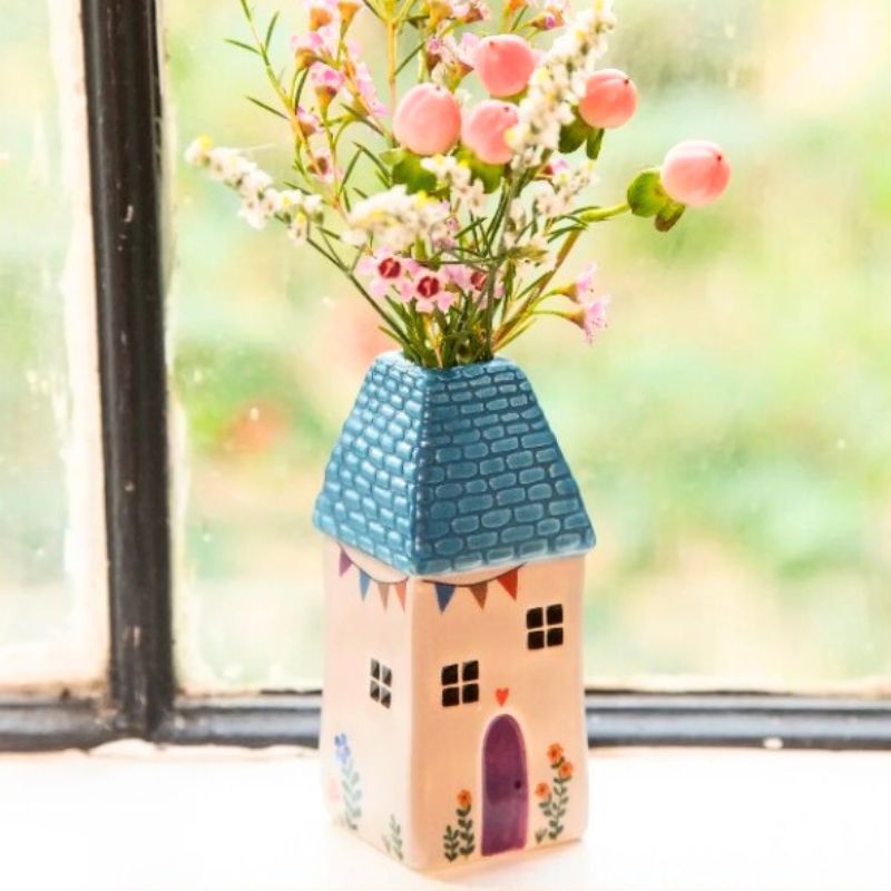 Cottage Bud Vase