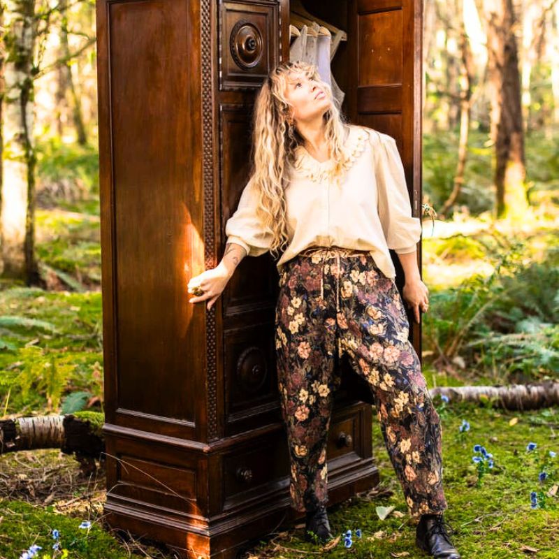 Lionheart Linen Crop Artist Pant