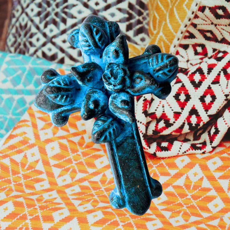 Clay Cross of Pigment Blue