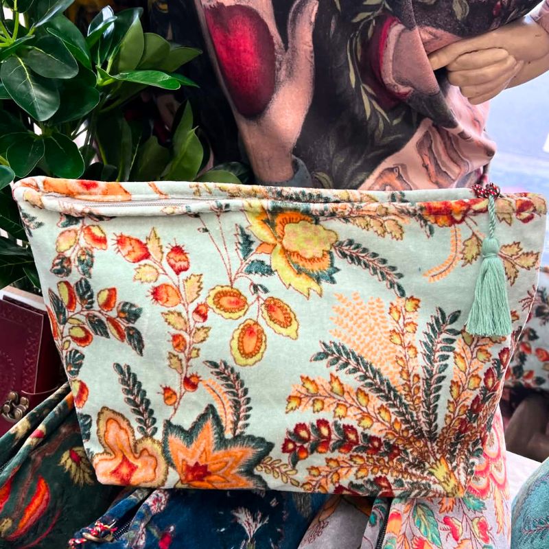Plush Velvet Exotic Floral Beauty Bag in Peppermint