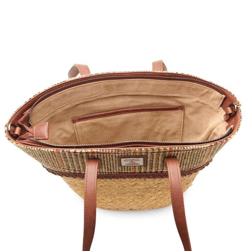Islander UK Straw Basket Bag in Beige Dogtooth